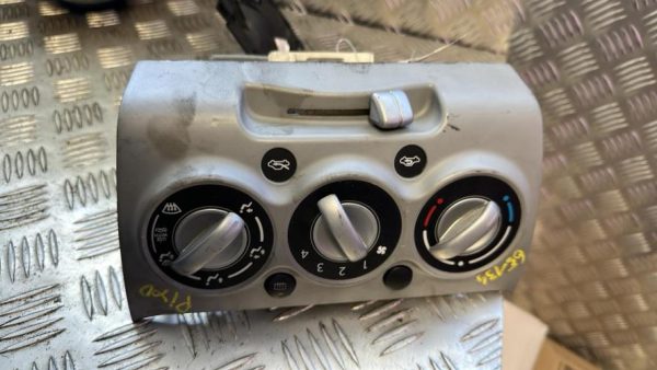 Commande chauffage NISSAN PIXO Essence - Image 2