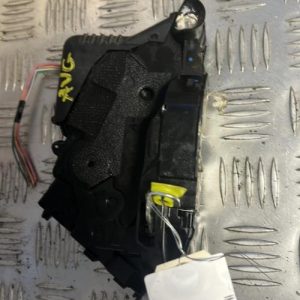 Serrure avant gauche TOYOTA YARIS 2 PHASE 1 Diesel - Image 2