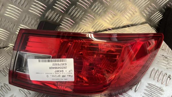 Feu arriere principal droit (feux) RENAULT CLIO 4 PHASE 2 Diesel - Image 2