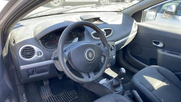 Trappe d'essence RENAULT CLIO 3 PHASE 2 BREAK Diesel - Image 7