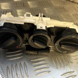 Commande chauffage VOLKSWAGEN GOLF 4 Essence - Image 2