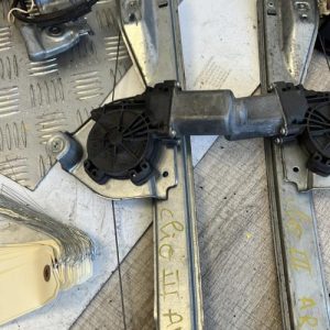Leve vitre electrique arriere droit RENAULT CLIO 3 PHASE 1 Diesel - Image 1