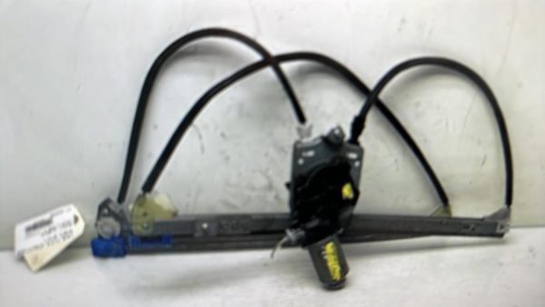 Leve vitre electrique avant droit RENAULT LAGUNA 2 PHASE 1 Diesel - Image 1