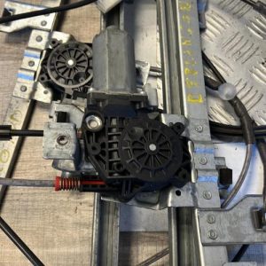 Leve vitre electrique avant droit PEUGEOT PARTNER 1 PHASE 2 Diesel - Image 1