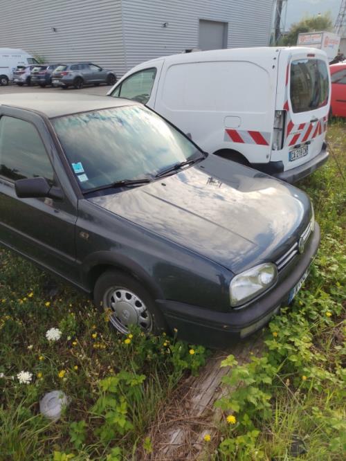 Vitre avant gauche VOLKSWAGEN GOLF 3 Diesel - Image 3