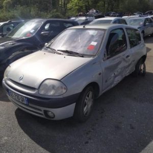 Calandre RENAULT CLIO 2 PHASE 1 - Image 2