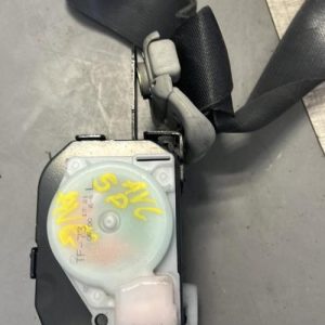 Ceinture avant gauche TOYOTA YARIS 2 PHASE 1 Diesel - Image 1