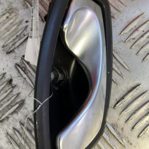 Poignee interieur arriere droit RENAULT CLIO 4 PHASE 2 Essence - Image 1
