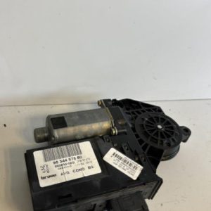 Moteur leve vitre avant gauche PEUGEOT 307 PHASE 1 BREAK Diesel - Image 1