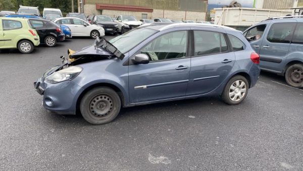 Trappe d'essence RENAULT CLIO 3 PHASE 2 BREAK Diesel - Image 4