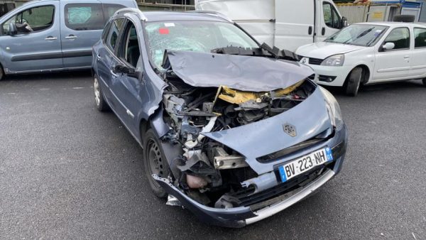 Trappe d'essence RENAULT CLIO 3 PHASE 2 BREAK Diesel - Image 7