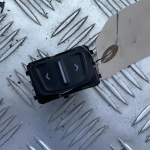 Interrupteur de leve vitre DACIA SANDERO 1 - Image 1