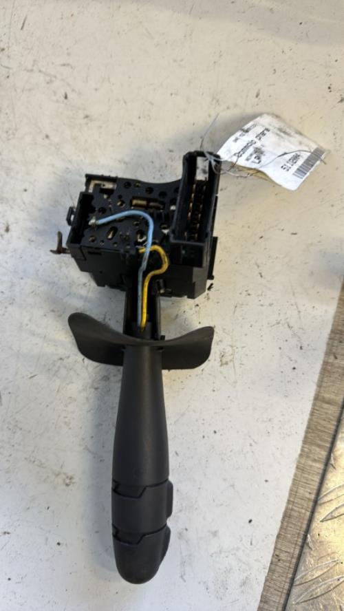 Commodo phare RENAULT CLIO 2 PHASE 2 Diesel - Image 3
