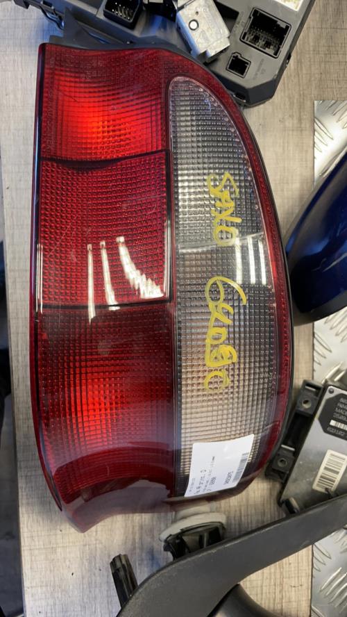 Feu arriere principal droit (feux) CITROEN SAXO PHASE 1 Diesel - Image 1