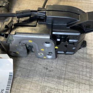 Serrure arriere droit RENAULT SCENIC 3 PHASE 3 Diesel - Image 1