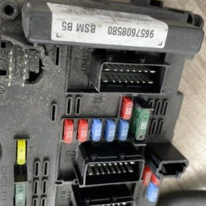 Boitier servitude moteur (BSM) PEUGEOT 206 PHASE 2 - Image 1