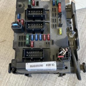Boitier servitude moteur (BSM) PEUGEOT 206 PHASE 1 - Image 1