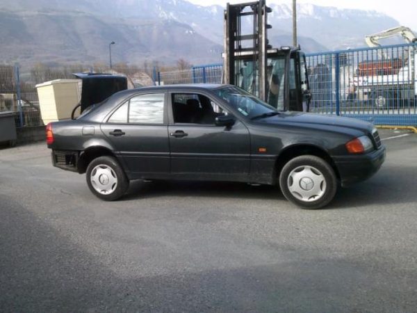 Feu arriere principal droit (feux) MERCEDES CLASSE C 202 PHASE 1 Diesel - Image 5