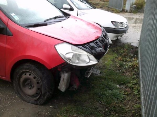 Bouton de warning RENAULT CLIO 3 PHASE 1 Essence - Image 2