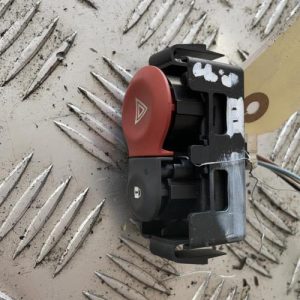 Bouton de warning RENAULT CLIO 3 PHASE 1 Diesel - Image 1
