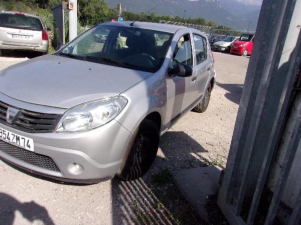 Attache ceinture arriere centrale DACIA SANDERO 1 Essence - Image 7