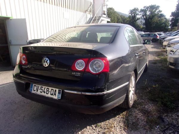 Feu arriere secondaire gauche (feux) VOLKSWAGEN PASSAT 5 - Image 3