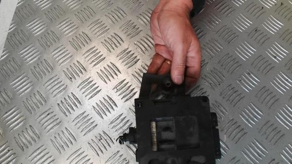 Bloc electrovannes VOLKSWAGEN GOLF 5 - Image 2