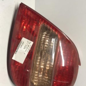 Feu arriere principal droit (feux) TOYOTA AVENSIS 1 PHASE 1 Diesel - Image 1