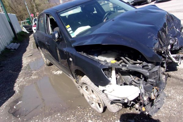 Feu arriere secondaire droit (feux) MAZDA 3 1 PHASE 1 Essence - Image 7