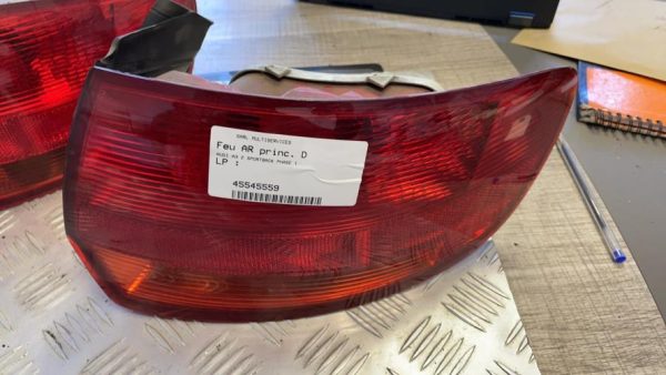 Feu arriere principal droit (feux) AUDI A3 2 SPORTBACK PHASE 1 Diesel - Image 2