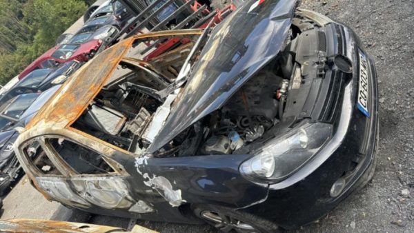 Feu arriere secondaire gauche (feux) VOLKSWAGEN GOLF 6 Diesel - Image 3