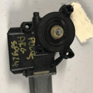 Moteur leve vitre arriere gauche VOLKSWAGEN POLO 5 PHASE 1 Diesel - Image 1