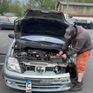 Leve vitre electrique arriere gauche RENAULT - Image 4