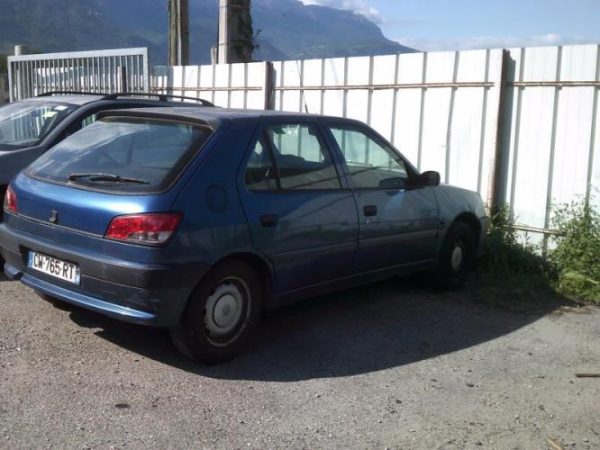 Feu arriere principal droit (feux) PEUGEOT 306 PHASE 1 Diesel - Image 6