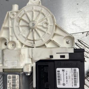 Moteur leve vitre avant gauche VOLKSWAGEN GOLF 5 Diesel - Image 1