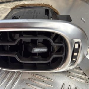 Aerateur tableau de bord CITROEN C3 PICASSO PHASE 2 Diesel - Image 1