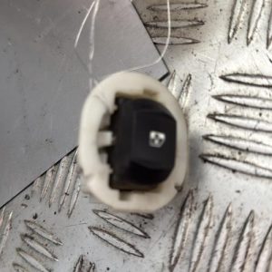 Interrupteur de leve vitre avant droit RENAULT MEGANE 2 PHASE 2 Essence - Image 1
