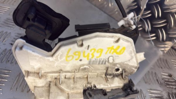 Serrure arriere droit VOLKSWAGEN POLO 5 PHASE 1 Diesel - Image 4