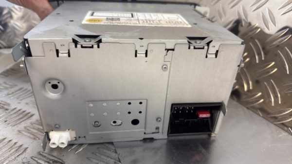 Autoradio d'origine VOLKSWAGEN POLO 5 PHASE 1 Diesel - Image 4