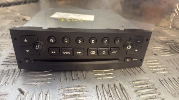 Autoradio d'origine PEUGEOT 206 PHASE 1 Essence - Image 1