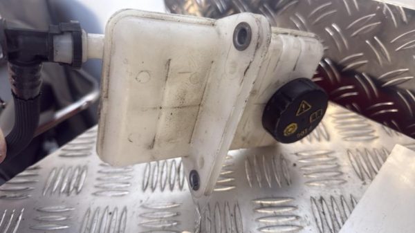 Bocal liquide de frein RENAULT GRAND SCENIC 4 Diesel - Image 3