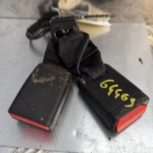 Attache ceinture arriere droit RENAULT CLIO 4 PHASE 2 Essence - Image 1