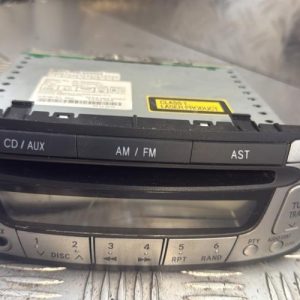 Autoradio d'origine PEUGEOT 107 PHASE 2 Essence - Image 1