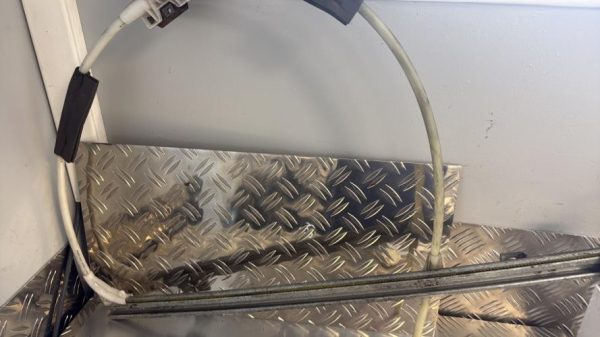 Leve vitre mecanique avant gauche RENAULT MASTER 2 PHASE 1 Diesel - Image 1