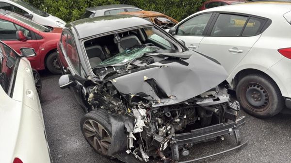 Porte avant gauche KIA RIO 3 PHASE 2 Essence - Image 1