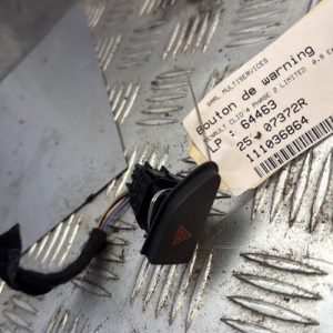 Bouton de warning RENAULT CLIO 4 PHASE 2 Essence - Image 1