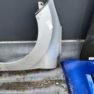 Aile avant gauche FORD FIESTA 6 PHASE 1 Diesel - Image 1