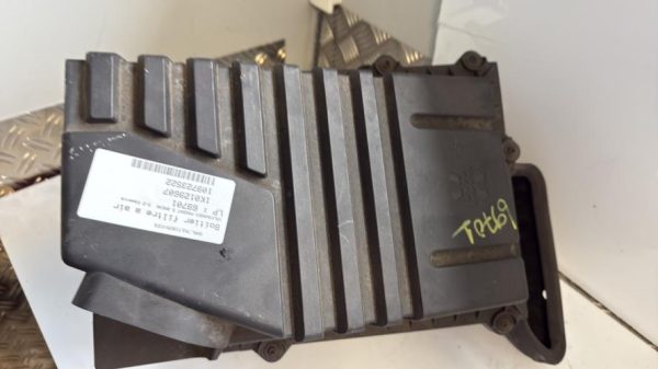 Boitier filtre a air VOLKSWAGEN PASSAT 5 BREAK Essence - Image 3