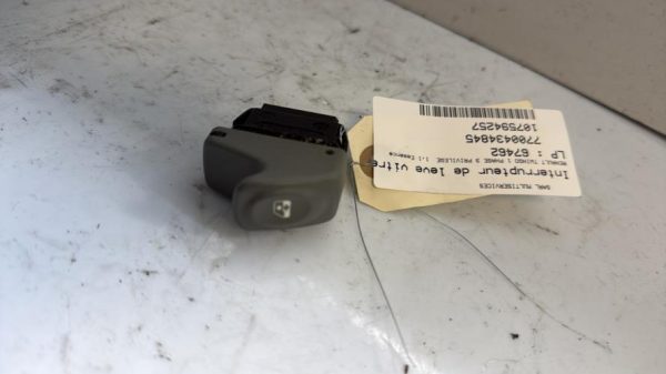 Interrupteur de leve vitre avant gauche RENAULT TWINGO 1 PHASE 3 Essence - Image 1