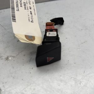 Bouton de warning PEUGEOT 5008 1 PHASE 1 Diesel - Image 1
